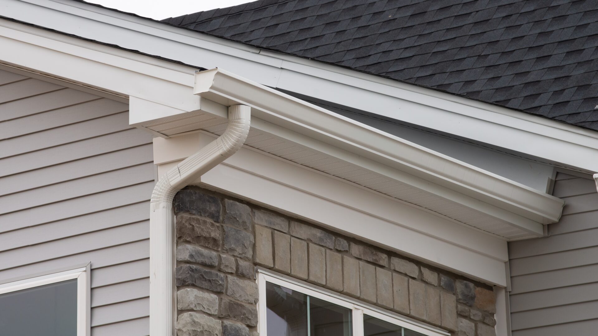 Seamless gutters on a multi-level home