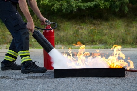 how to use fire extinguishers